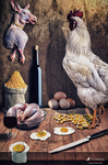 Bodegón con una gallina blanca sobre la mesa, rodeada de huevos, pan, uvas, carne y otros alimentos en una escena de aire clásico.