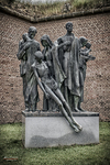 Escultura conmemorativa de víctimas en el Memorial de Terezín.