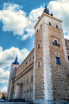 Torre de piedra de arquitectura medieval en Toledo.
