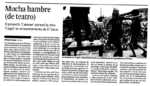 Recorte de prensa con artículo y fotografía de una escena en exterior.