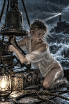 Oriana se aferra a una antigua campana durante una tormenta con el faro iluminado al fondo.